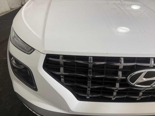 2024 Hyundai VENUE Limited