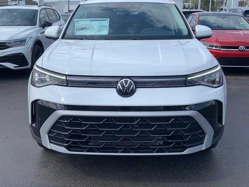 2025 Volkswagen Taos 1.5T SEL