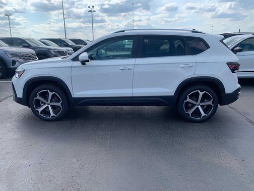 2025 Volkswagen Taos 1.5T SEL