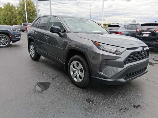 2022 Toyota RAV4 LE
