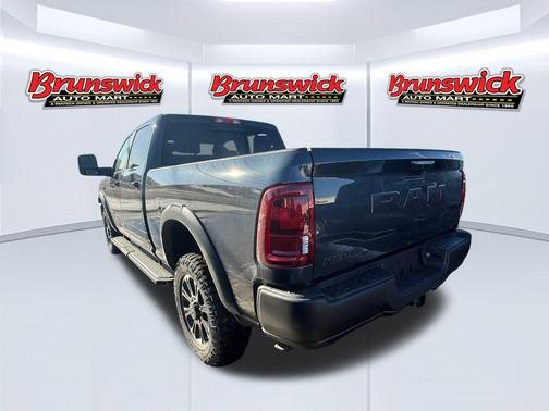 Diamond Black Crystal Pearlcoat 2026 RAM 2500 Limited Crew Cab 4x4 6'4' Box
