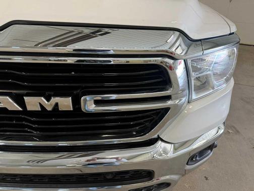 Bright White Clearcoat 2020 RAM 1500 Big Horn/Lone Star