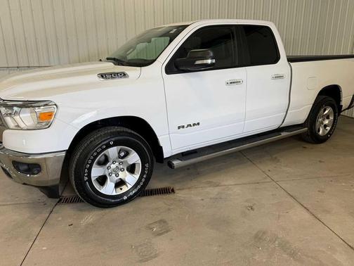 Bright White Clearcoat 2020 RAM 1500 Big Horn/Lone Star