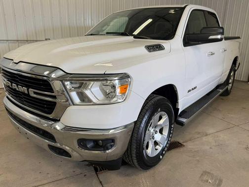 Bright White Clearcoat 2020 RAM 1500 Big Horn/Lone Star
