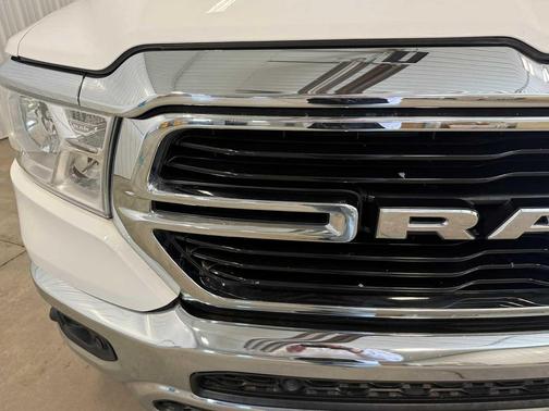 Bright White Clearcoat 2020 RAM 1500 Big Horn/Lone Star