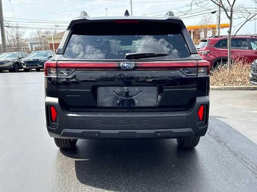 Crystal Black Silica 2026 Subaru Outback Touring XT