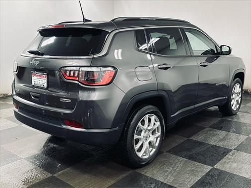 2022 Jeep Compass Latitude Lux