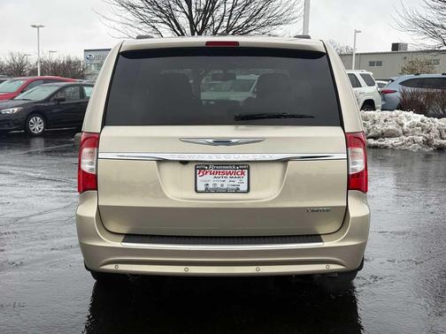 2015 Chrysler Town & Country Limited Platinum