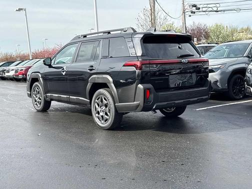 Crystal Black Silica 2026 Subaru Outback Premium