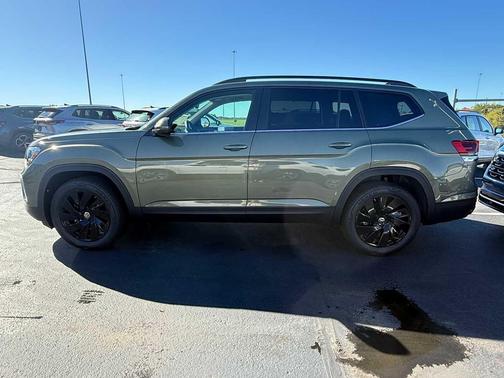 2026 Volkswagen Atlas 2.0T SE w/Technology 4MOTION