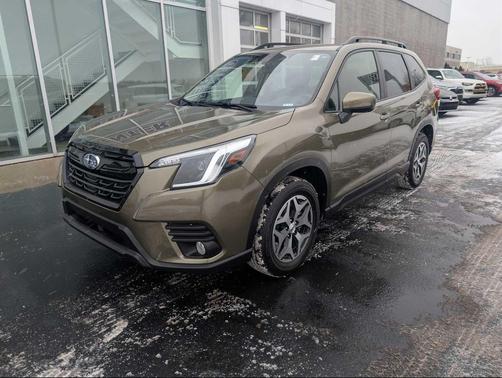 2023 Subaru Forester Premium