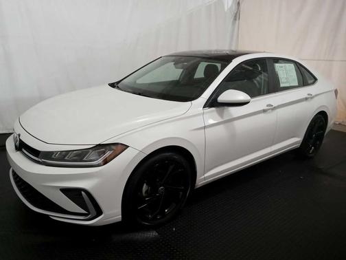 2025 Volkswagen Jetta 1.5T SE