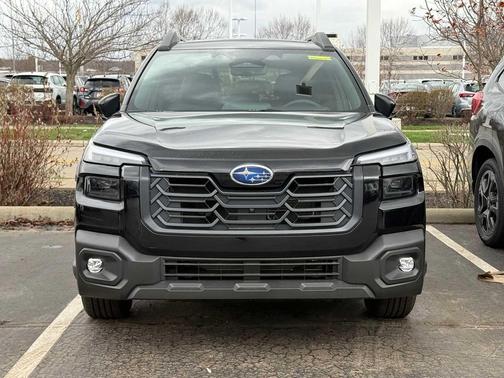 Crystal Black Silica 2026 Subaru Outback Touring XT