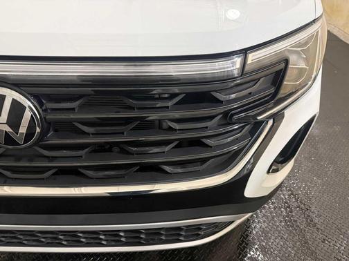 2024 Volkswagen Atlas Cross Sport 2.0T SE w/Technology 4MOTION