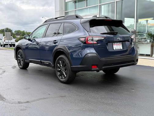 Cosmic Blue Pearl 2024 Subaru Outback Onyx Edition