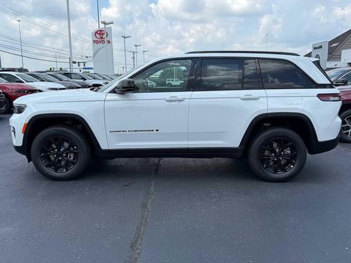 2025 Jeep Grand Cherokee Altitude