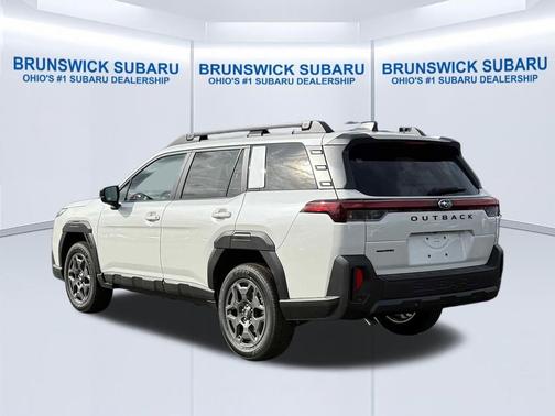 Crystal White Pearl 2026 Subaru Outback Premium