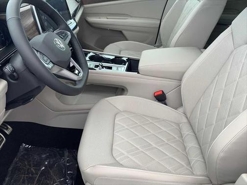 2025 Volkswagen Atlas 2.0T SEL Premium R-Line 4MOTION