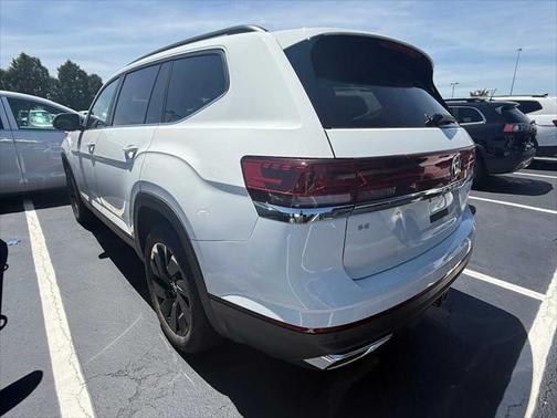 2025 Volkswagen Atlas 2.0T SE w/Technology 4MOTION