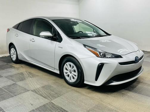 2019 Toyota Prius LE