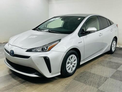 2019 Toyota Prius LE