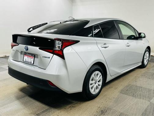 2019 Toyota Prius LE