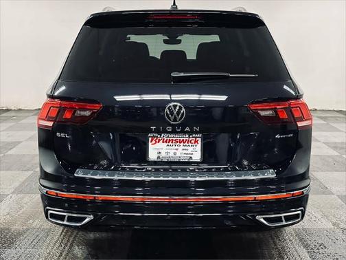2022 Volkswagen Tiguan 2.0T SEL R-Line 4MOTION