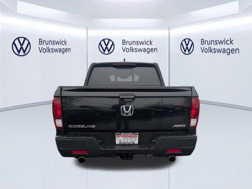 Crystal Black Pearl 2023 Honda Ridgeline RTL