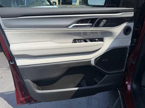 2025 Jeep Wagoneer 4x4