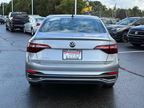 2024 Volkswagen Jetta 1.5T SEL