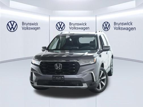 Modern Steel Metallic 2024 Honda Pilot Elite