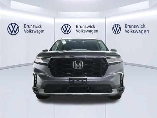 Modern Steel Metallic 2024 Honda Pilot Elite