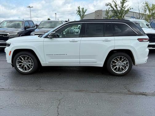 2025 Jeep Grand Cherokee Summit