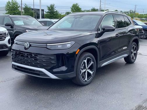 2025 Volkswagen Tiguan 2.0T SE 4MOTION