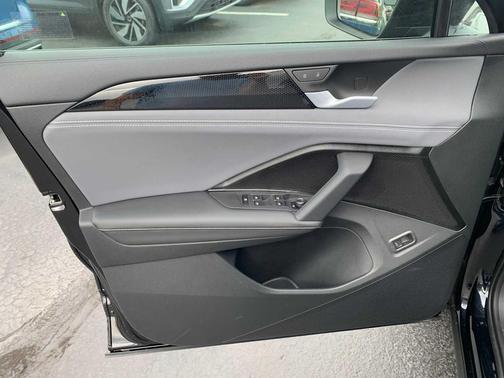 2025 Volkswagen Tiguan 2.0T SE 4MOTION