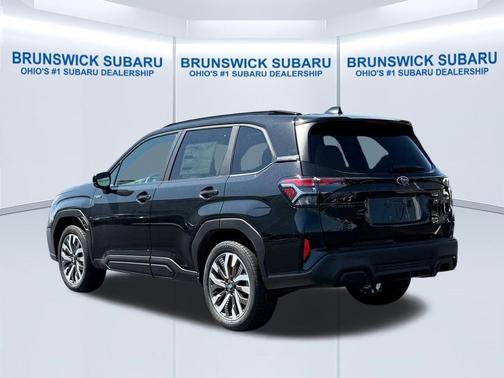 Crystal Black Silica 2026 Subaru Forester Hybrid Touring