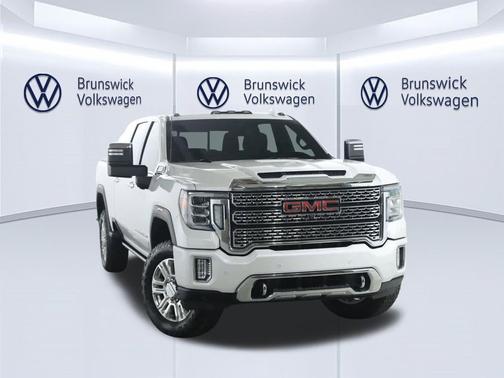 White Frost Tricoat 2023 GMC Sierra 2500 Denali