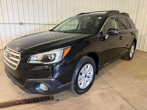 Crystal Black Silica 2017 Subaru Outback 2.5i Premium