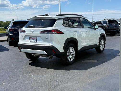 Wind Chill Pearl 2026 Toyota Corolla Cross LE