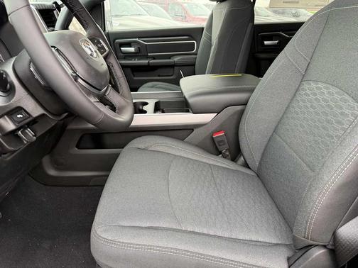 2026 RAM 2500 Big Horn Crew Cab 4x4 6'4' Box