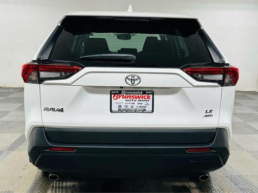 2023 Toyota RAV4 LE
