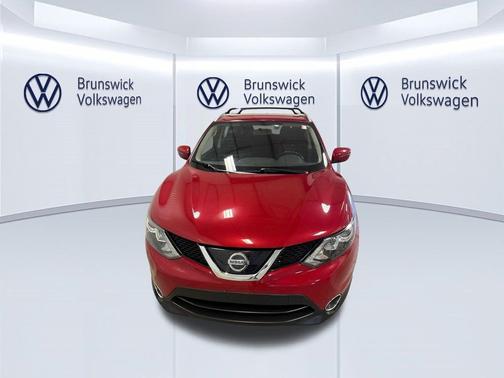 Palatial Ruby 2018 Nissan Rogue Sport SV