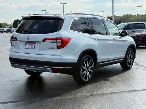 2022 Honda Pilot AWD Elite