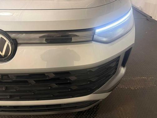 2025 Volkswagen Tiguan 2.0T SE 4MOTION