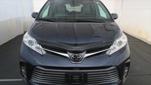 2018 Toyota Sienna XLE Premium