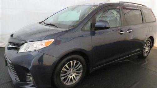 2018 Toyota Sienna XLE Premium
