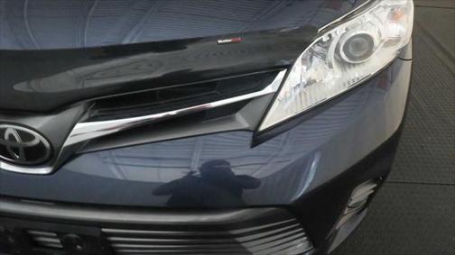 2018 Toyota Sienna XLE Premium