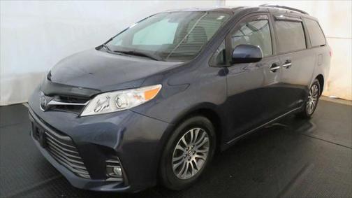 2018 Toyota Sienna XLE Premium