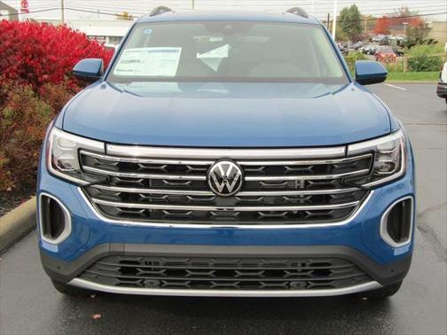 2025 Volkswagen Atlas 2.0T SE w/Technology 4MOTION