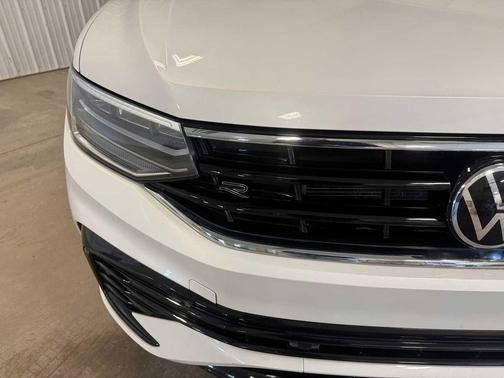 2023 Volkswagen Tiguan 2.0T SE R-Line Black 4MOTION